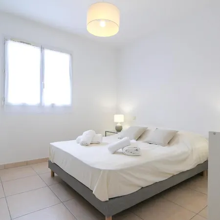 New ! With Parking Collective Pools Garden And Ac - Benakey Villa *